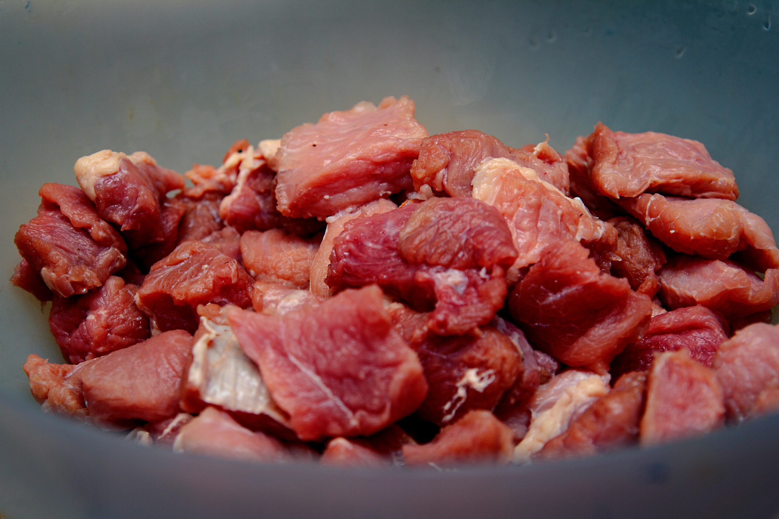 découvrez tout sur la viande rouge, son origine, ses bienfaits et des recettes délicieuses à base de viande rouge.